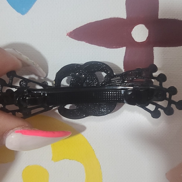 Blue hair clip - Picture 3 of 3